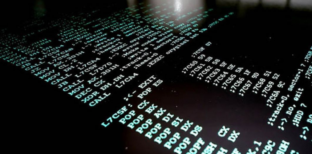Qui nomme les virus informatiques ?